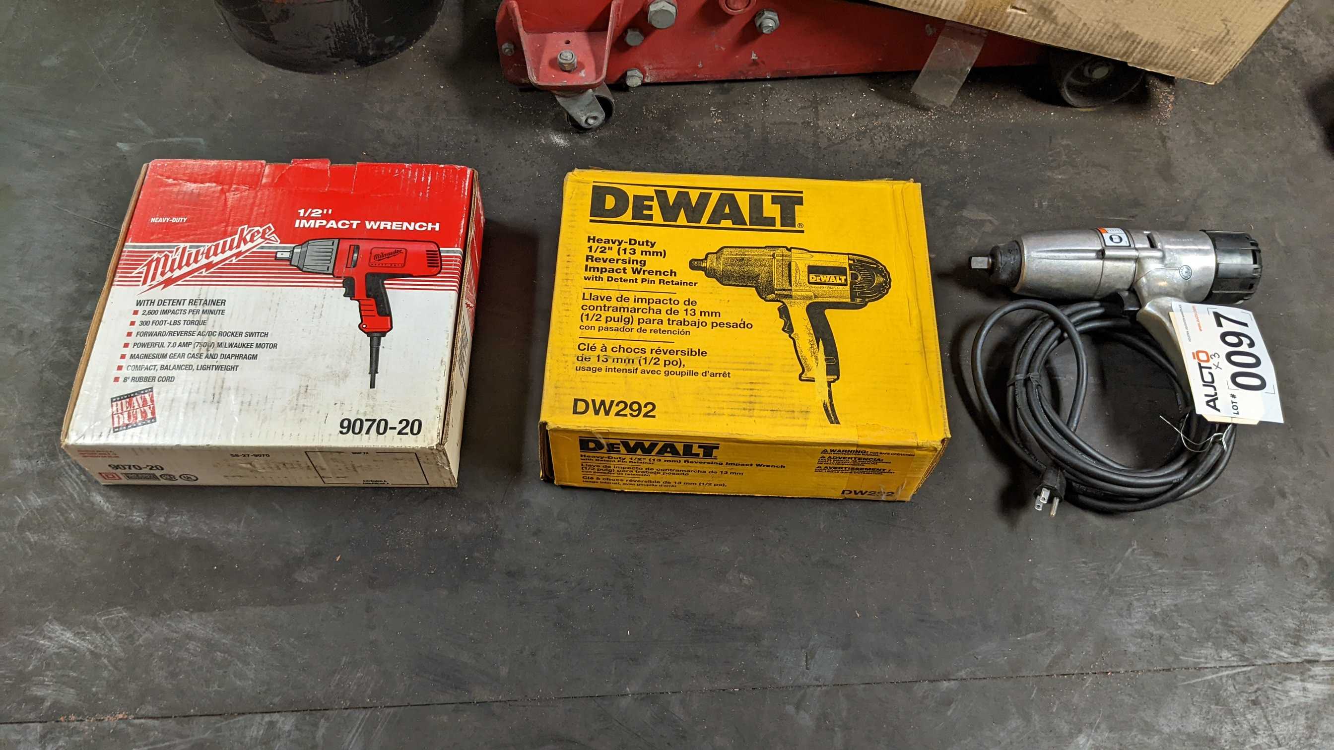 LOT OF IMPACT WRENCHES - ELECTRIC POWER TOOLS