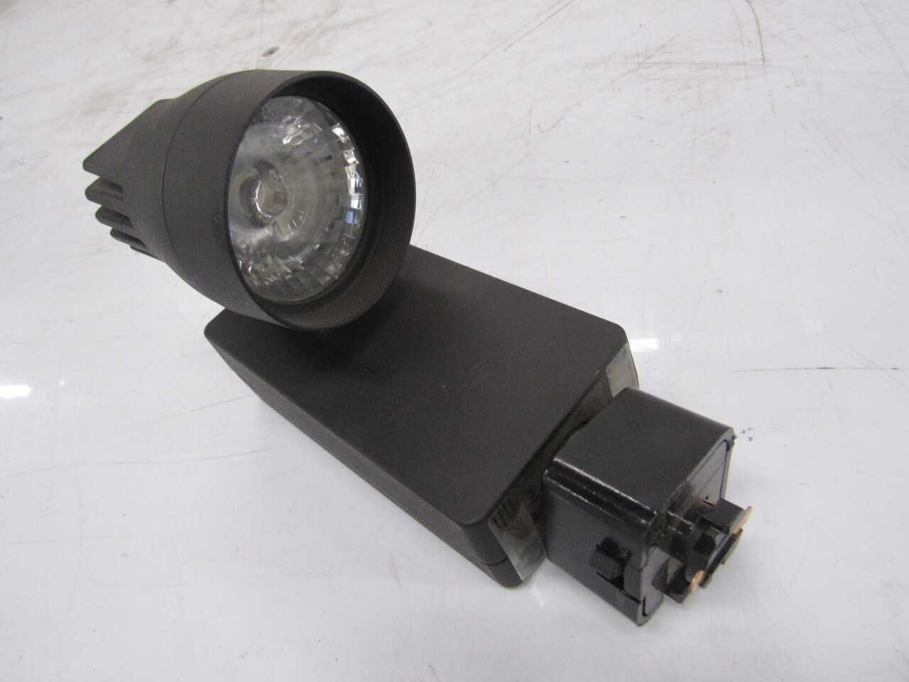 Quantity of 13x CTL8063VM35CD Lights - LIGHTING