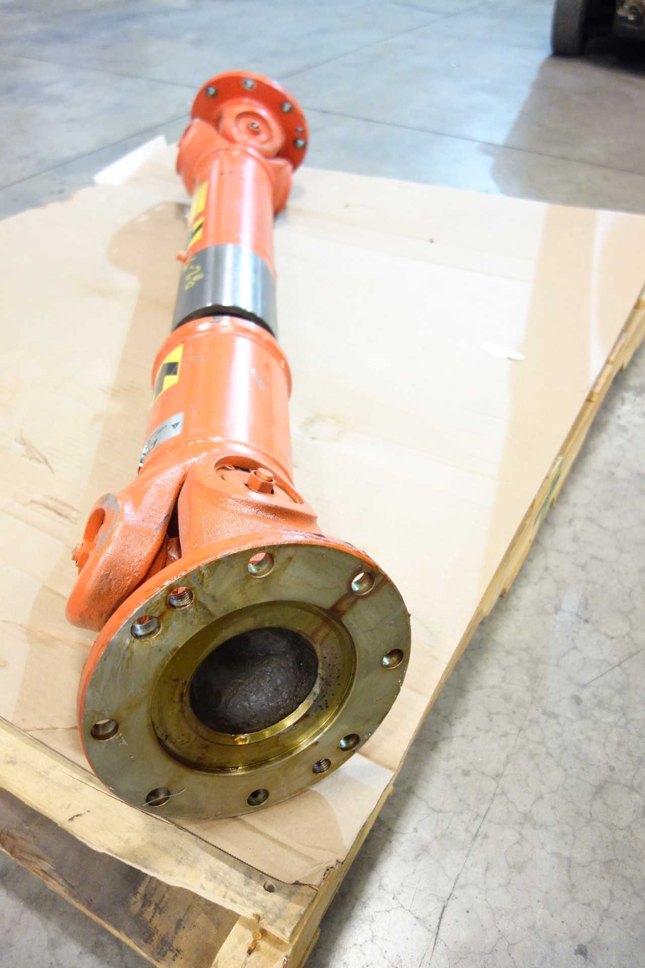 INDUSTRIAL UNIVERSAL JOINT DRIVE SHAFT - MOTOR DRIVES