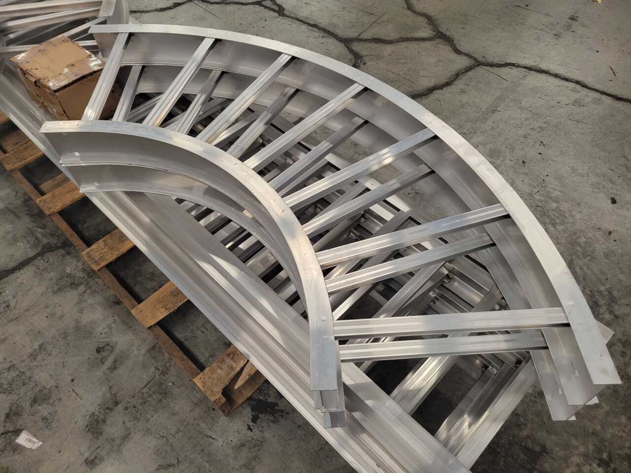 [Eaton - 10QTY] Cable Tray Sections and Hardware - ELECTRICAL COMPONENTS