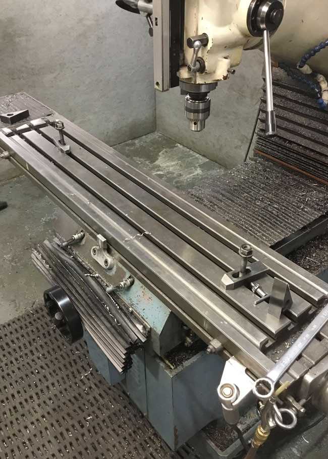 2004 Trak Model DPM 3 Axis CNC Bed Mill - CNC MACHINING CENTERS