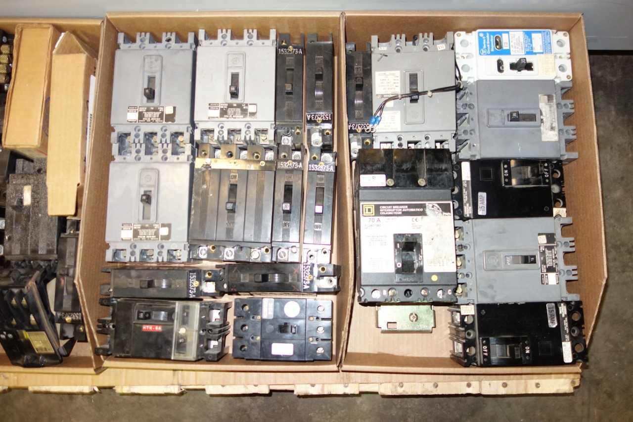 1 PALLET OF ASSORTED MOLDED CASE CIRCUIT BREAKERS, MOLDED CASE SWITCH, BREAKER PARTS, PANELBOARD AND ACCESSORIES - CIRCUIT BREAKERS