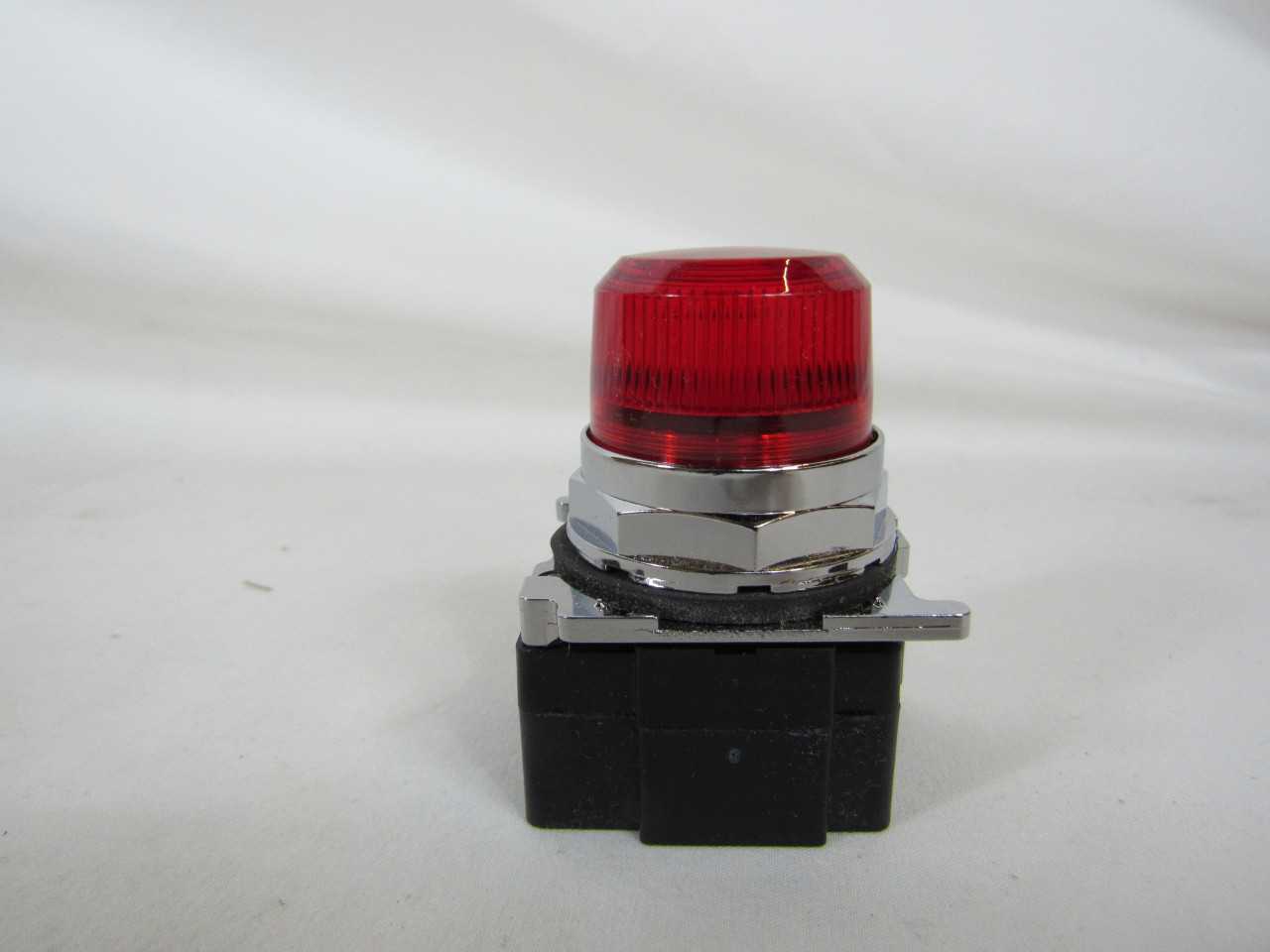 Quantity of 12 New Surplus Eaton 10250T198LRP06 Indicating Light LED Lamp 277V Red - LIGHTING