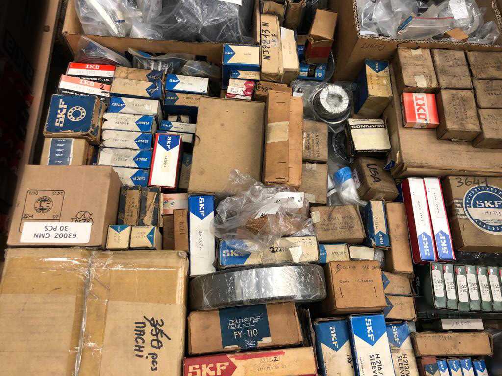 1 pallet of assorted bearings - BEARINGS