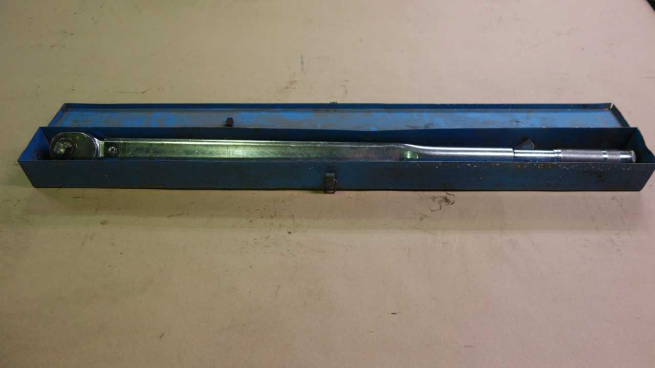 OTC T-6B 100-600 FT LBS TORQUE WRENCH - HAND TOOLS