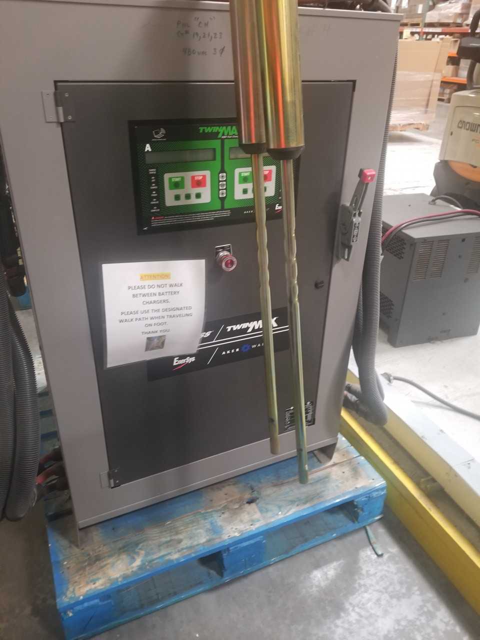 2007 Aker Wade Twinmax 20 charger, Livermore, CA - MATERIAL HANDLING