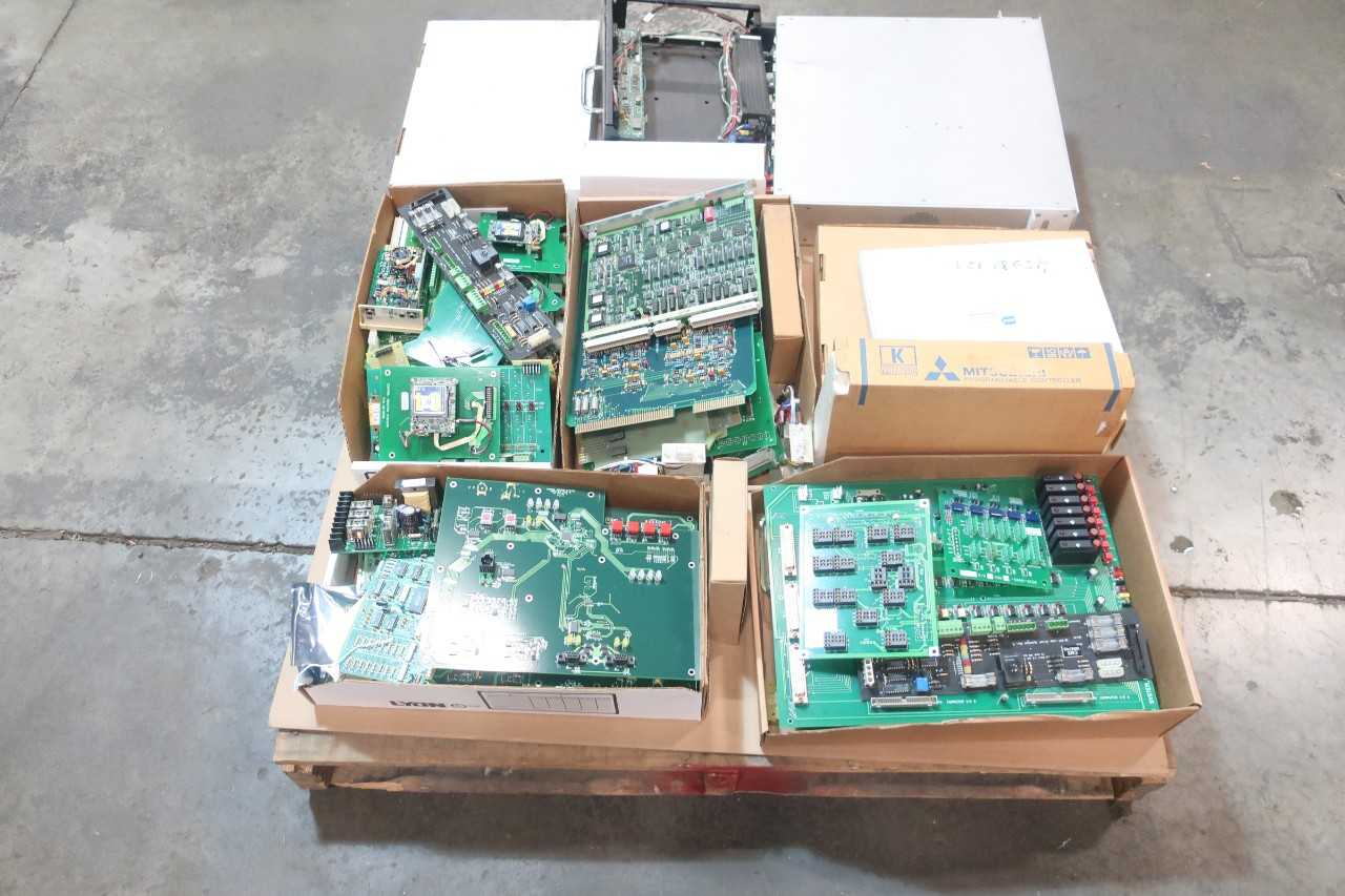 1 PALLET OF ASSORTED ELECTRICAL POWER SUPPLY, AC CONTROLLER, CIRCUIT BOARD CONTROLS, CABLE-WIRE CONTROLS, MODULES, CIRCUIT BOARDS-AMETEK, ACCURAY, MITSUBISHI, EATON - ELECTRICAL COMPONENTS