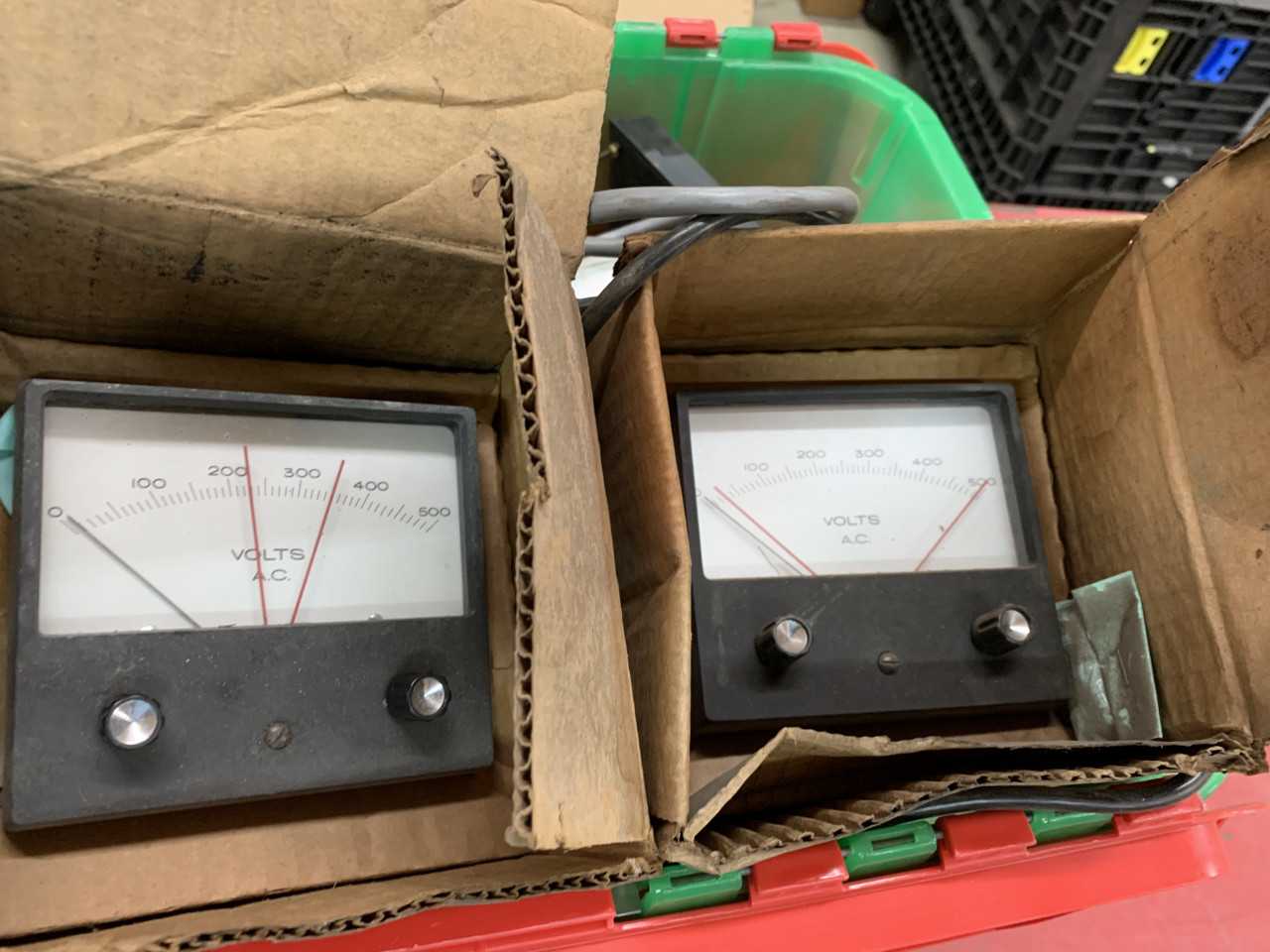 LOT OF VARIOUS GAUGES AND PANEL METERS - INSTRUMENTATION