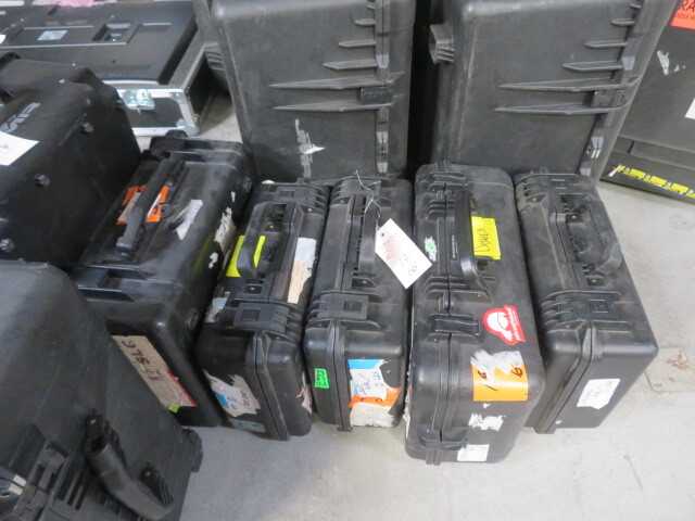 Shipping Containers (5) Lot - MISCELLANEOUS