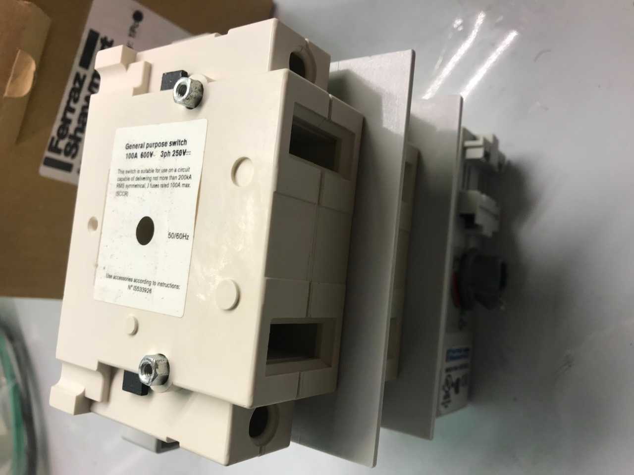 FERRAZ SHAWMUT SCV100U DISCONNECT SWITCH (QTY 1) - DISCONNECT SWITCHES