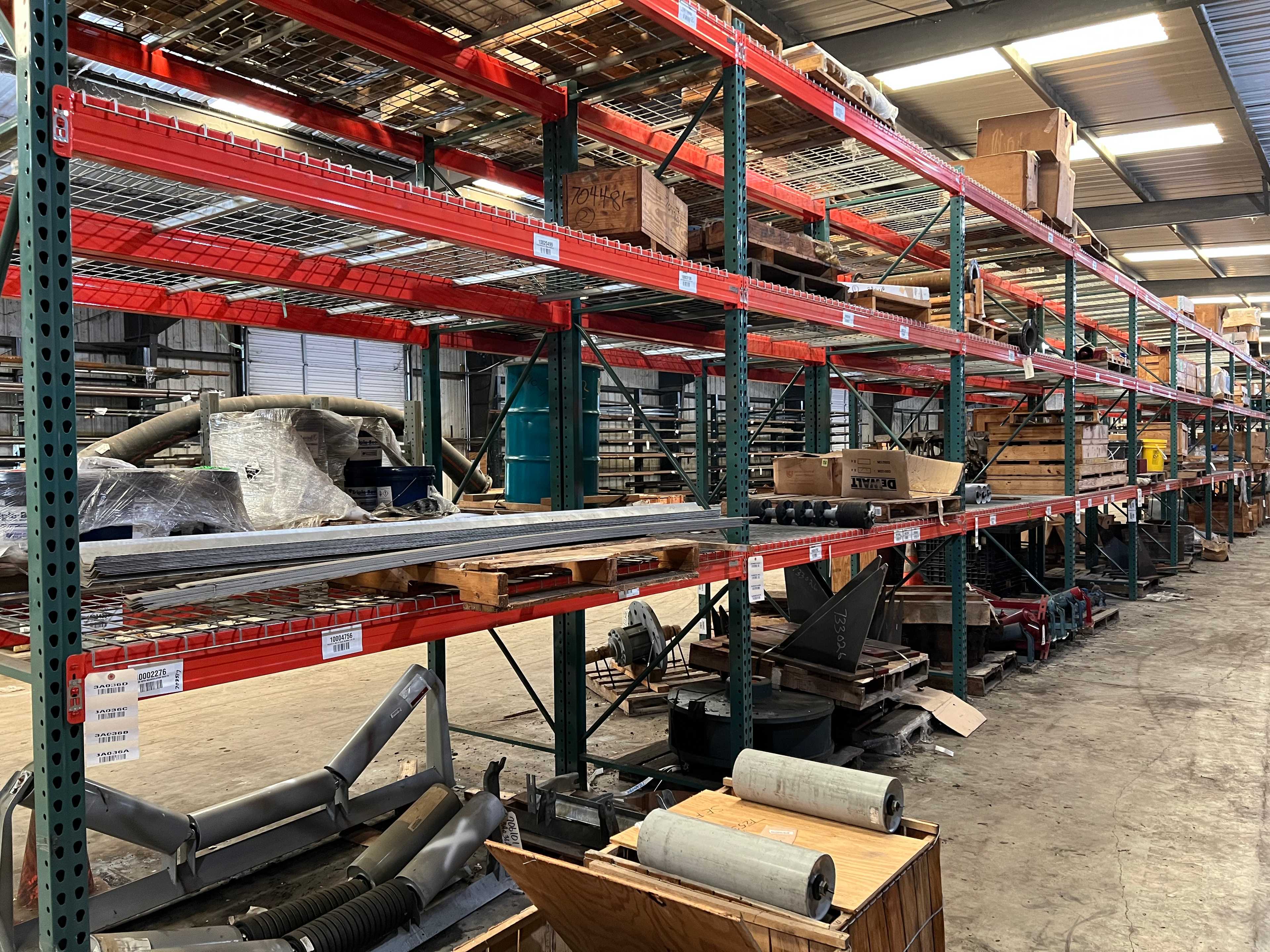 CONTENTS OF RACKING (RACKING NOT INCLUDED) - PALLET RACKING