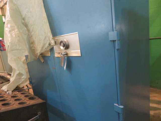 Diebold Data Safe double door - MISCELLANEOUS