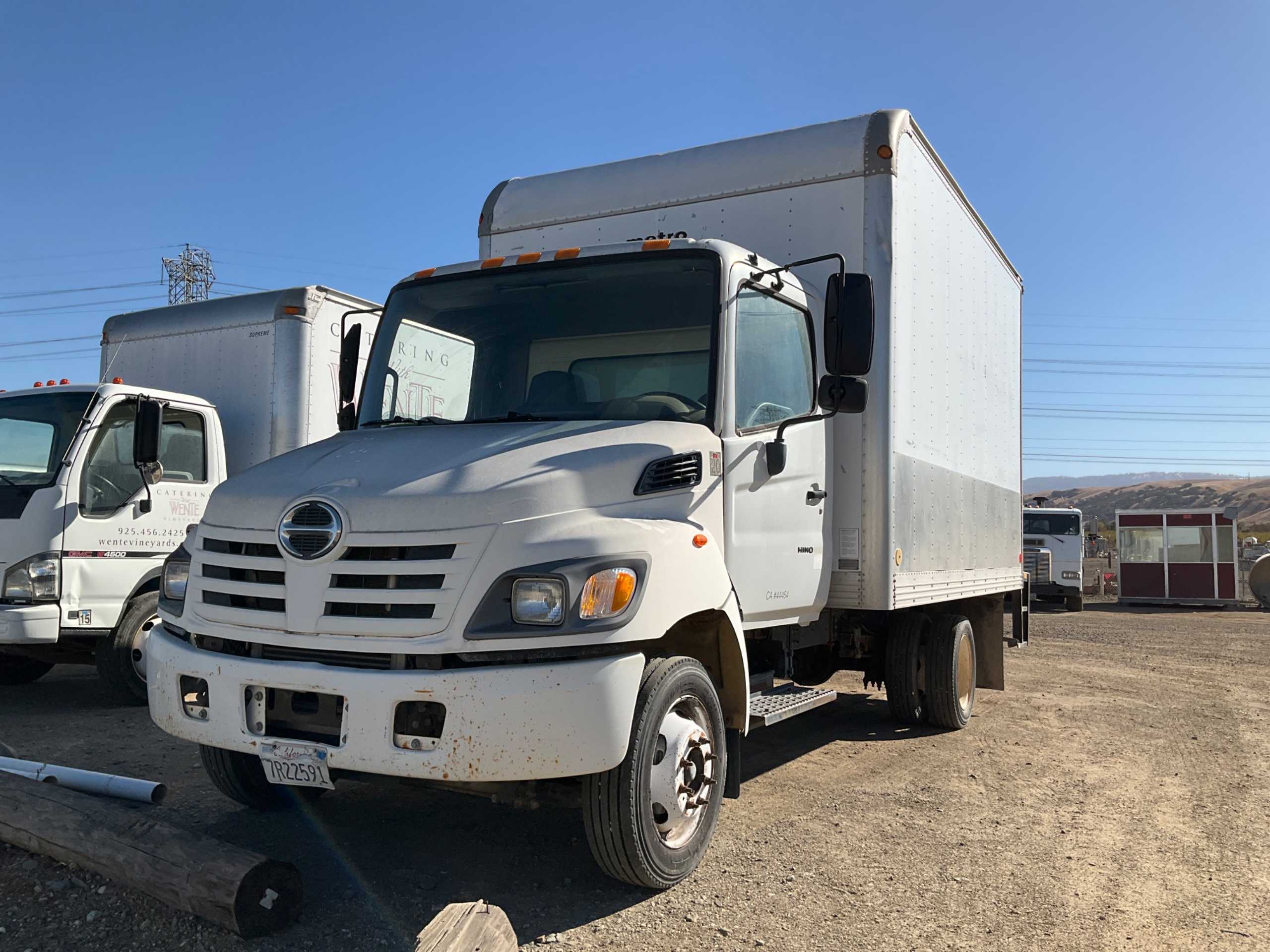 2004 HINO MOTORS LTD 56216 STRAIGHT CARGO TRUCK