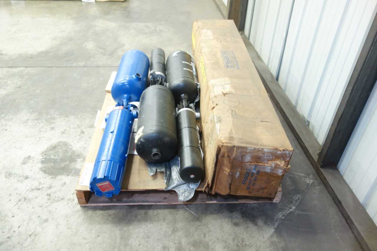 LOT OF 4 MAGNETROL XB75-1B30-CBF LEVEL SWITCHES - ELECTRICAL COMPONENTS