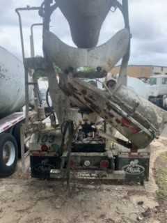2000 MACK 600 DM600 READYMIX CONCRETE MIXER TRUCK - NO TITLE AVAILABLE - MIXER TRUCKS