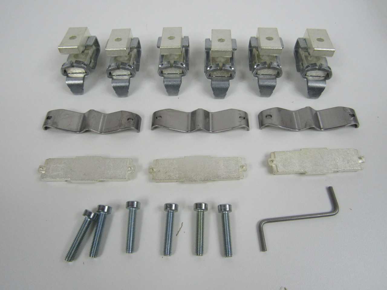 Quantity of 6x XTCERENCONTACTL Contacts - VALVES