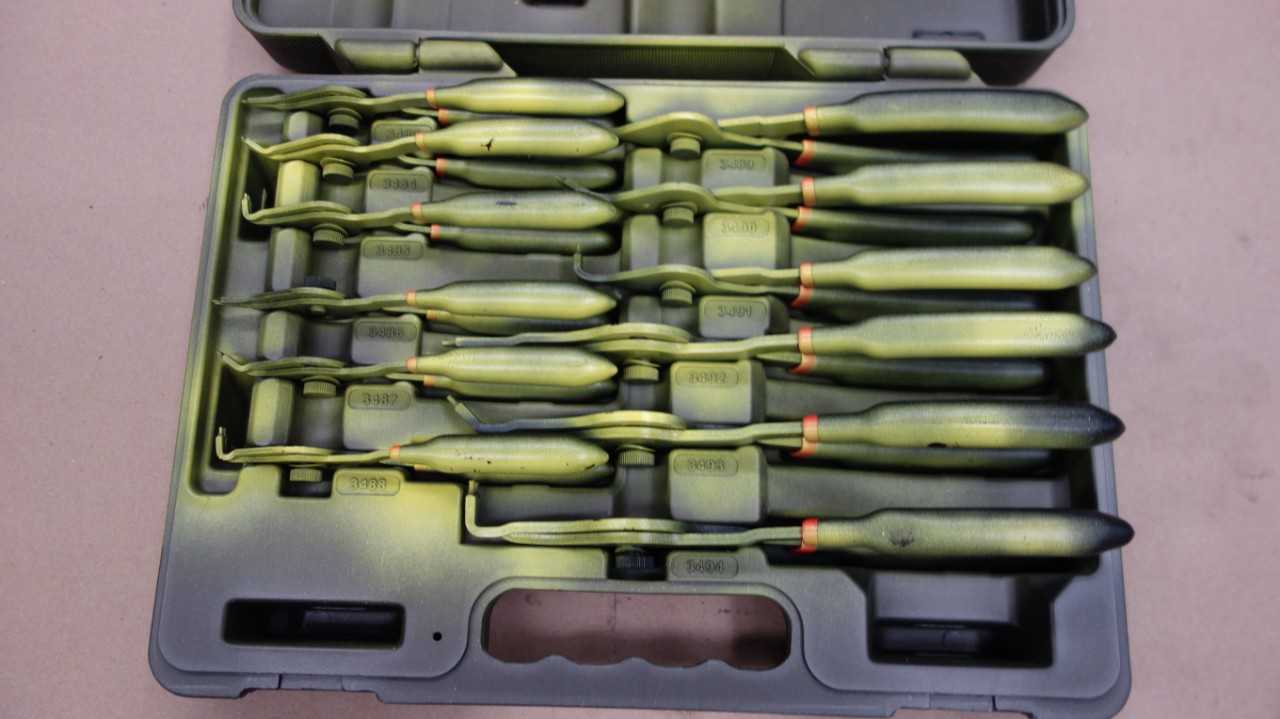 GEAR WRENCH 12 PC COMBINATION INTERNAL EXTERNAL SNAP RING PLIERS SET - HAND TOOLS