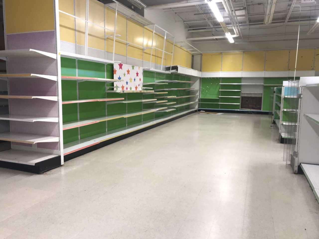 LOT OF STORE SHEVLING UNITS - TOOL STORAGE