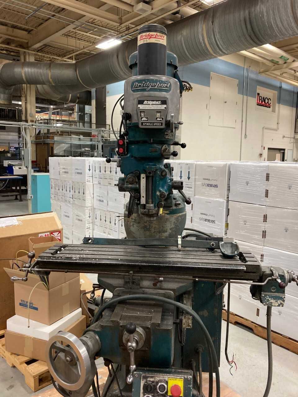BRIDGEPORT VERTICAL MILLING MACHINE (2564022) (ST LOUIS) - MILLING MACHINES