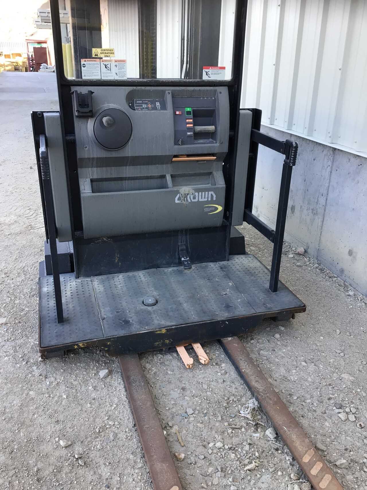 Cherry Picker Forklift - ORDER PICKER
