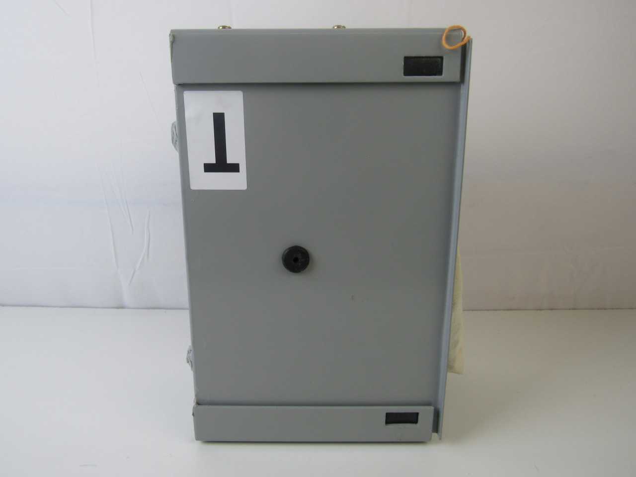 Quantity of 2x BVD1009G20 Busways - VALVES