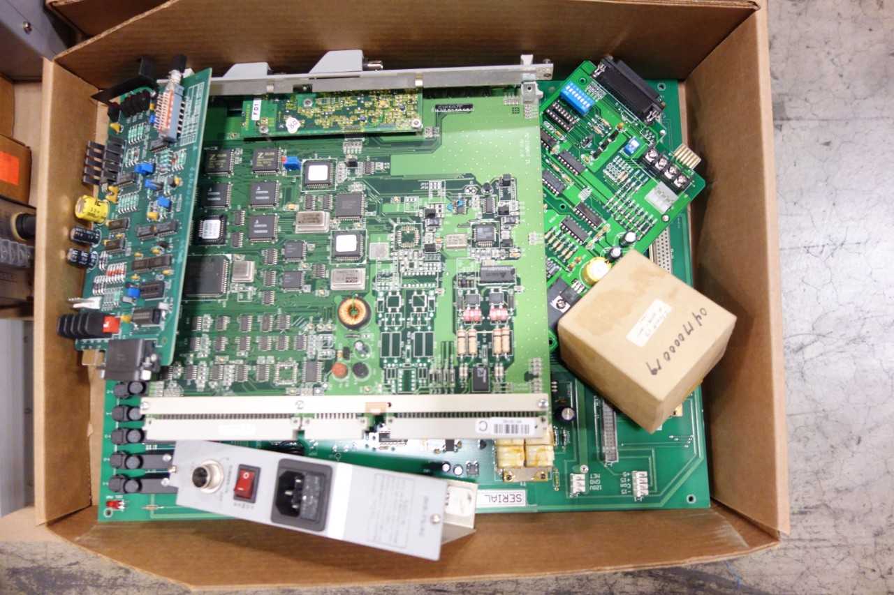 1 PALLET OF ASSORTED ELECTRICAL PARTS - ELECTRICAL COMPONENTS