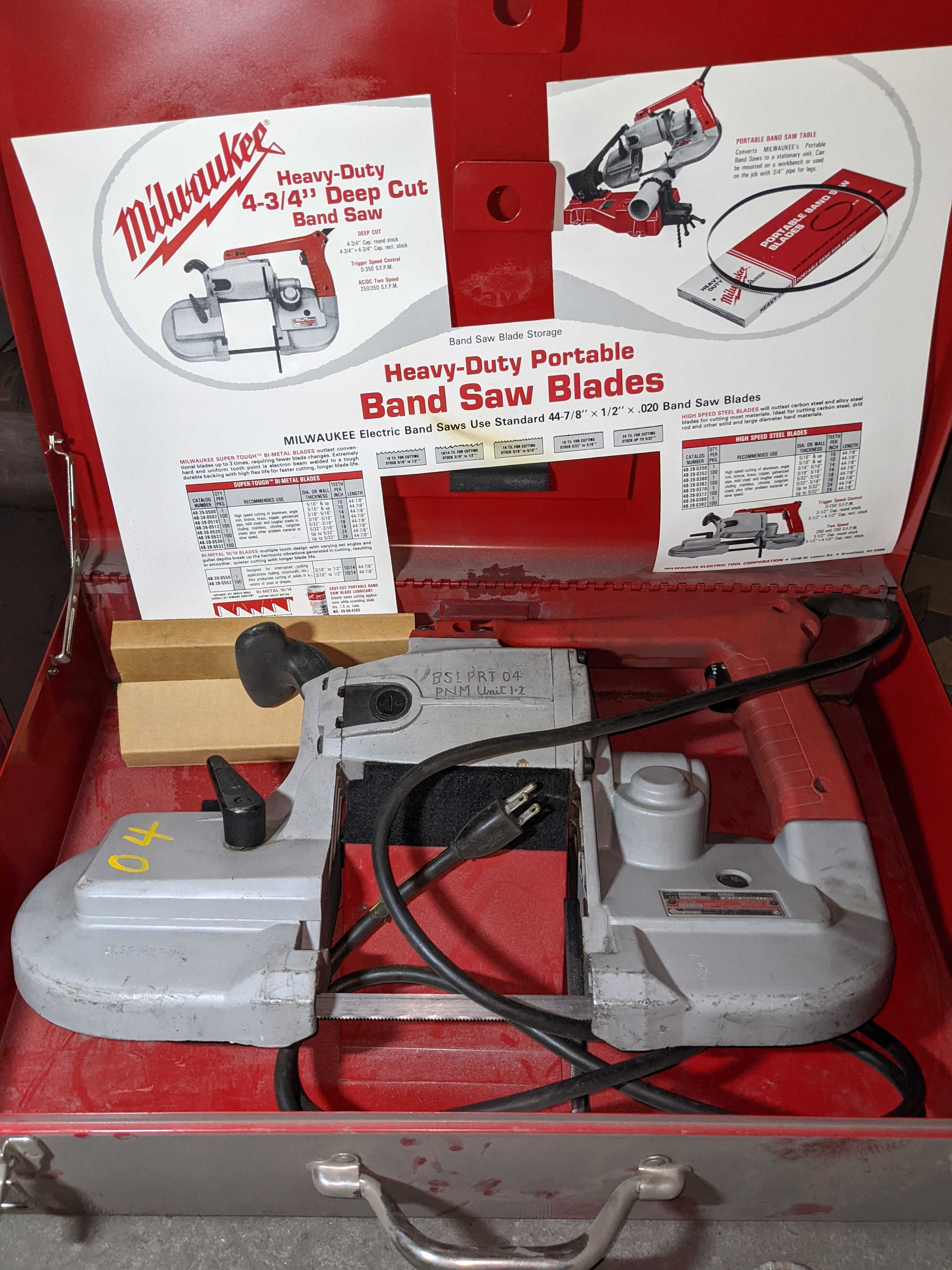 LOT OF THREE BAND SAW AND CIRCULAR SAW - METAL SAWS