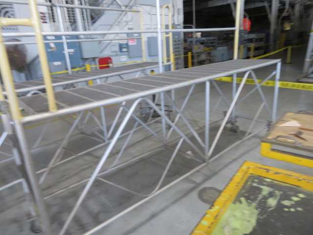 Aluminum Scaffold on Wheels, 10' approx. - MISCELLANEOUS