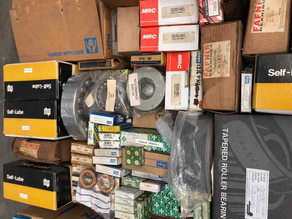 1 pallet of assorted bearings - BEARINGS
