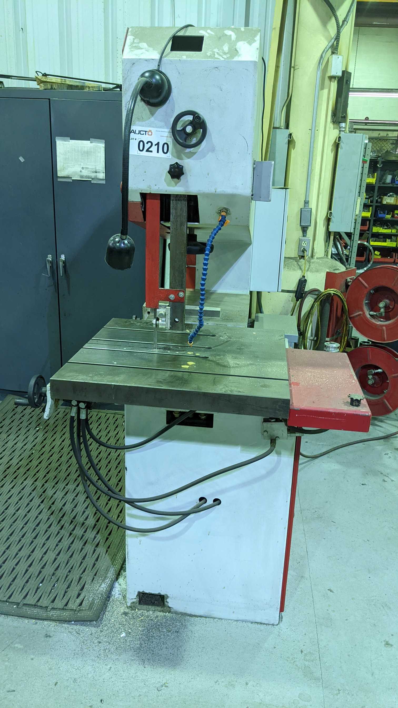 DAKE JOHNSON BAND SAW - VERTICAL BAND SAWS