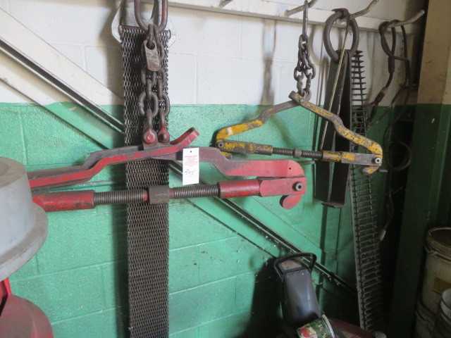 Rigging tools in picture, LOT - MISCELLANEOUS
