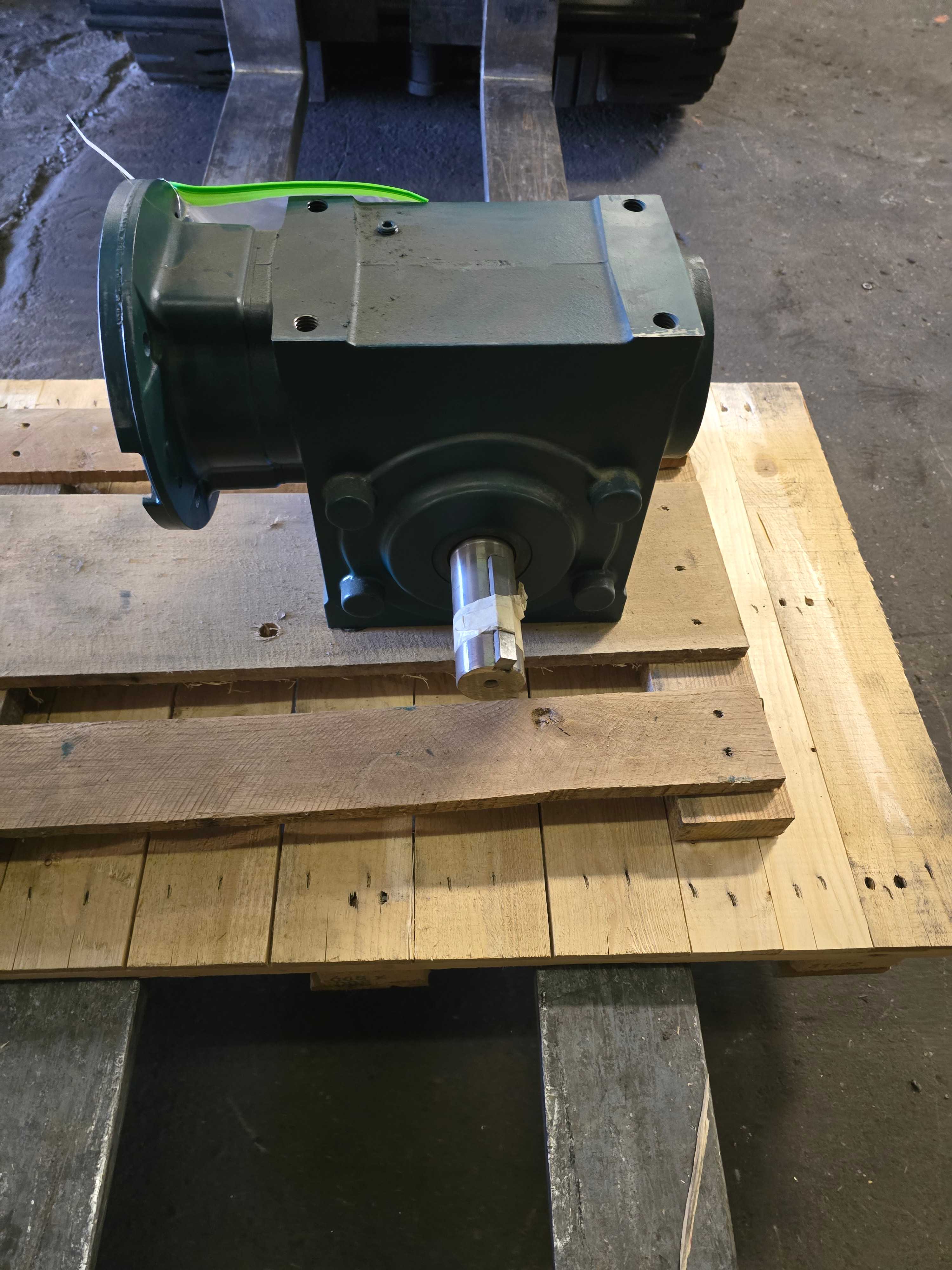 DODGE TIGEAR RIGHT ANGLE GEAR REDUCER - GEAR REDUCERS