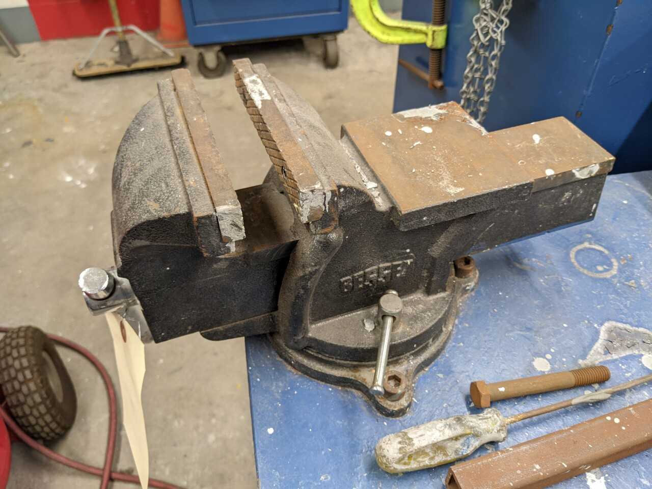 INDUSTRIAL STEEL WORK TABLE WITH TABLE VISE - PLANT & FACILITY