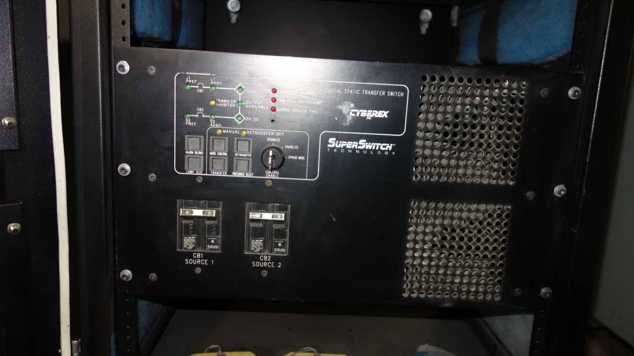 LOT OF 2 SUPERSWITCH CYBEREX TRANSFER SWITCHES - ELECTRICAL COMPONENTS