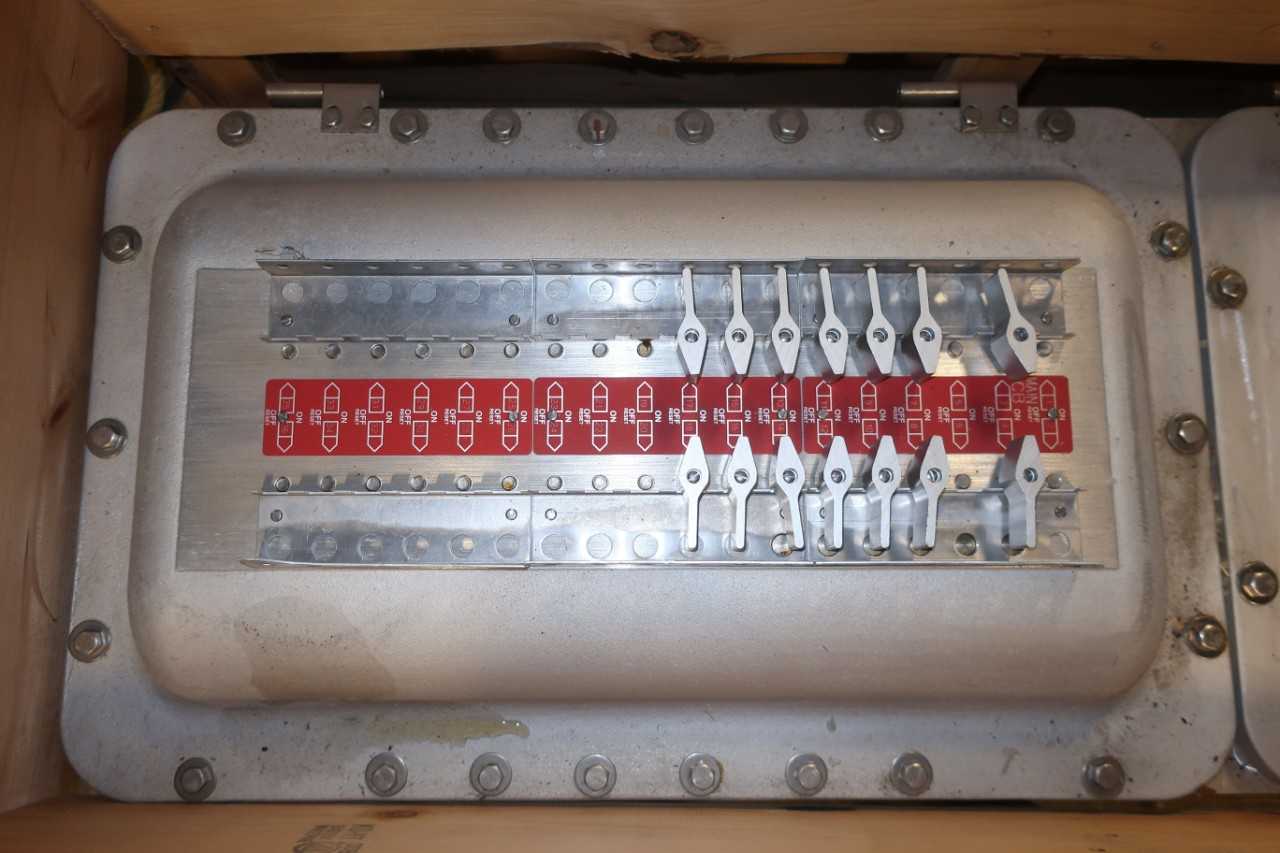 CROUSE-HINDS EXPLOSION PROOF PANEL BOARD WITH MAIN BREAKER - PANELBOARDS