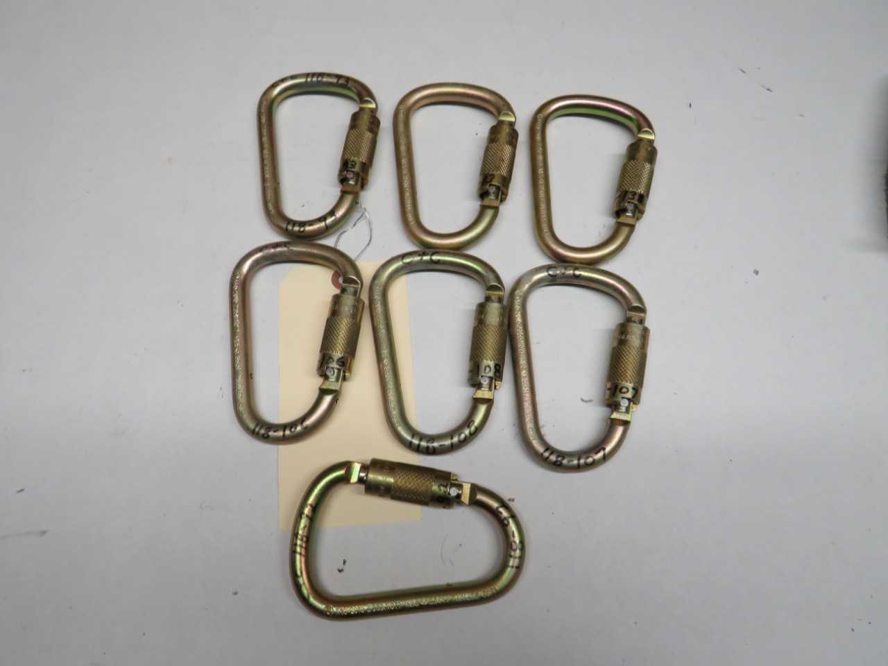 LOT OF 7 CARABINERS Z259.12, 0321, EN362:2004/B, S50-2010, Z359.1(07), MBS, 35KN/7868LBS 09P1 - LIFTING EQUIPMENT