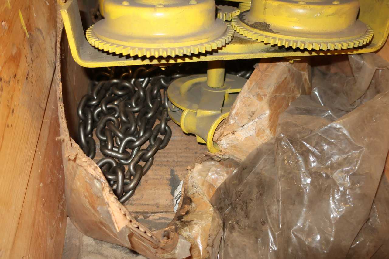 BUDGIT 8304 CHAIN HOIST 2 TON - LIFTING EQUIPMENT
