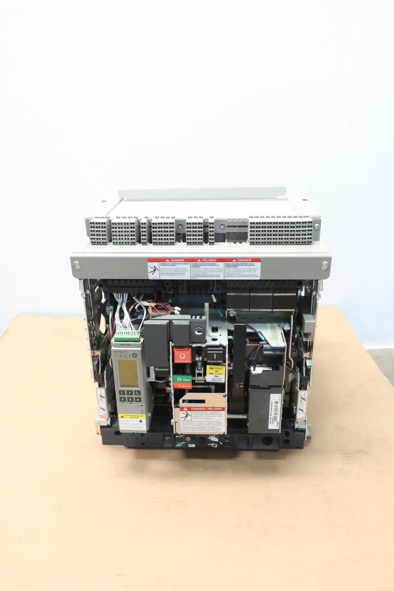 SCHNEIDER WL3AAR64A3HPMMXPCX MASTERPACT NW 08 H 3P 800A AMP 600V-AC MOLDED CASE CIRCUIT BREAKER - CIRCUIT BREAKERS