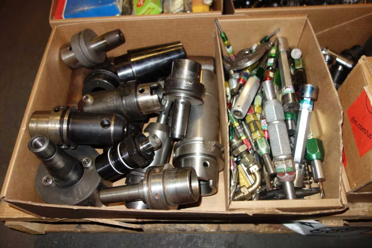 1 PALLET OF ASSORTED CAT50 TOOL HOLDERS, CHUCKS, BUSHINGS, PULL STUDS, BEARINGS, AND MISC PARTS - ELECTRIC POWER TOOLS