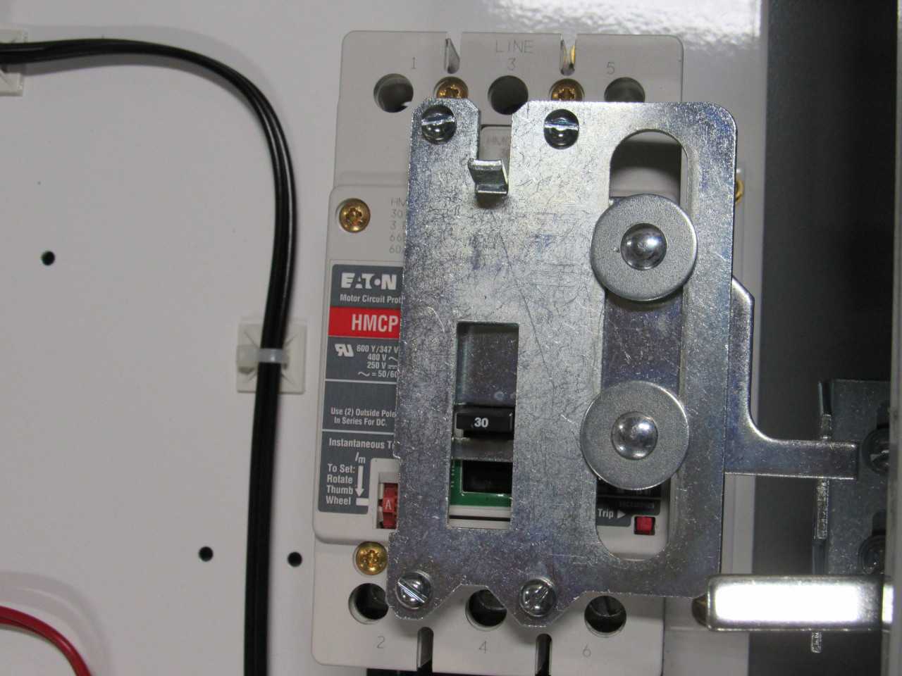 Eaton ECN - CIRCUIT BREAKERS