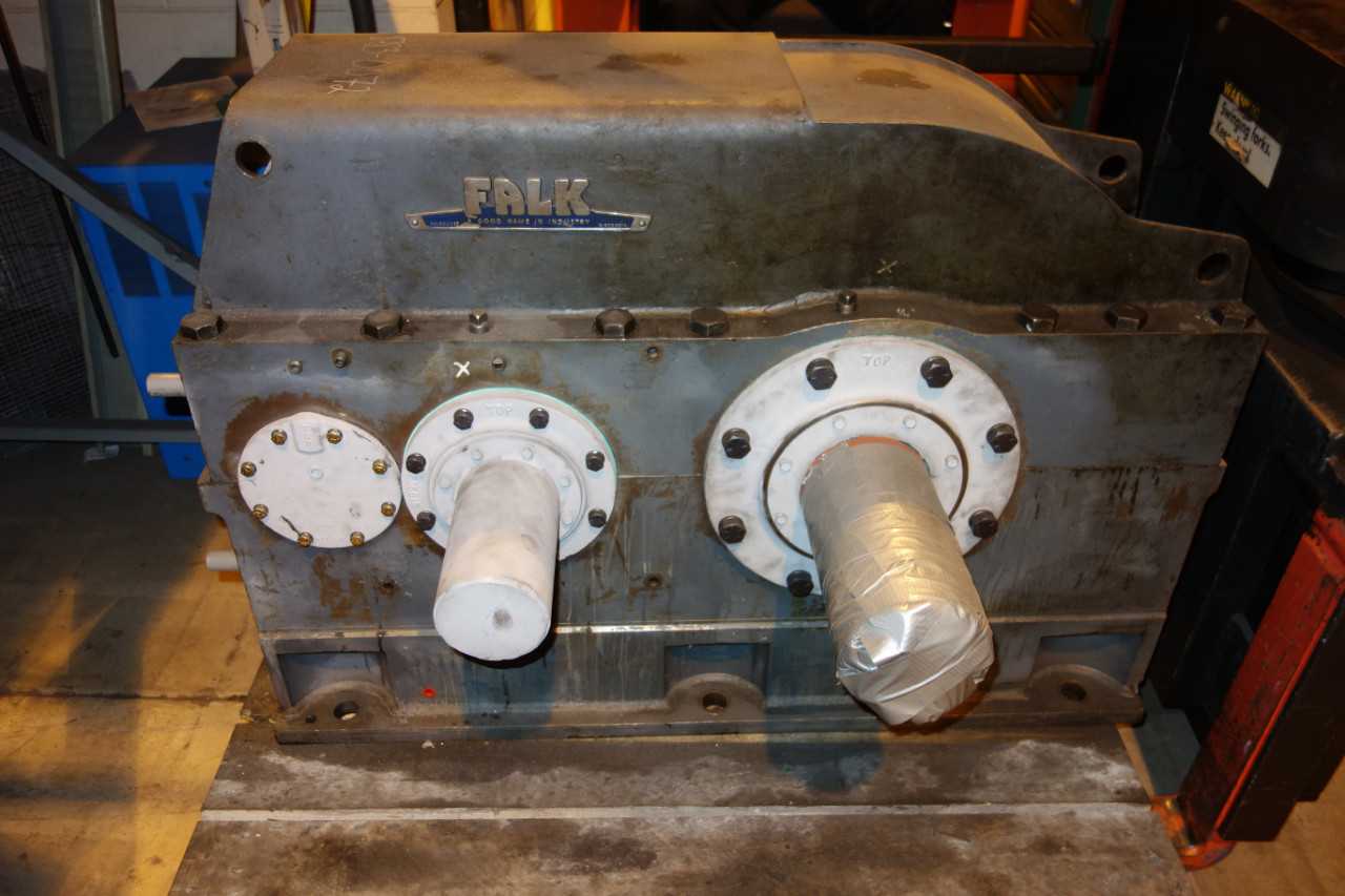 FALK 1110YF1-S ENCLOSED GEAR DRIVE REDUCER - GEAR REDUCERS
