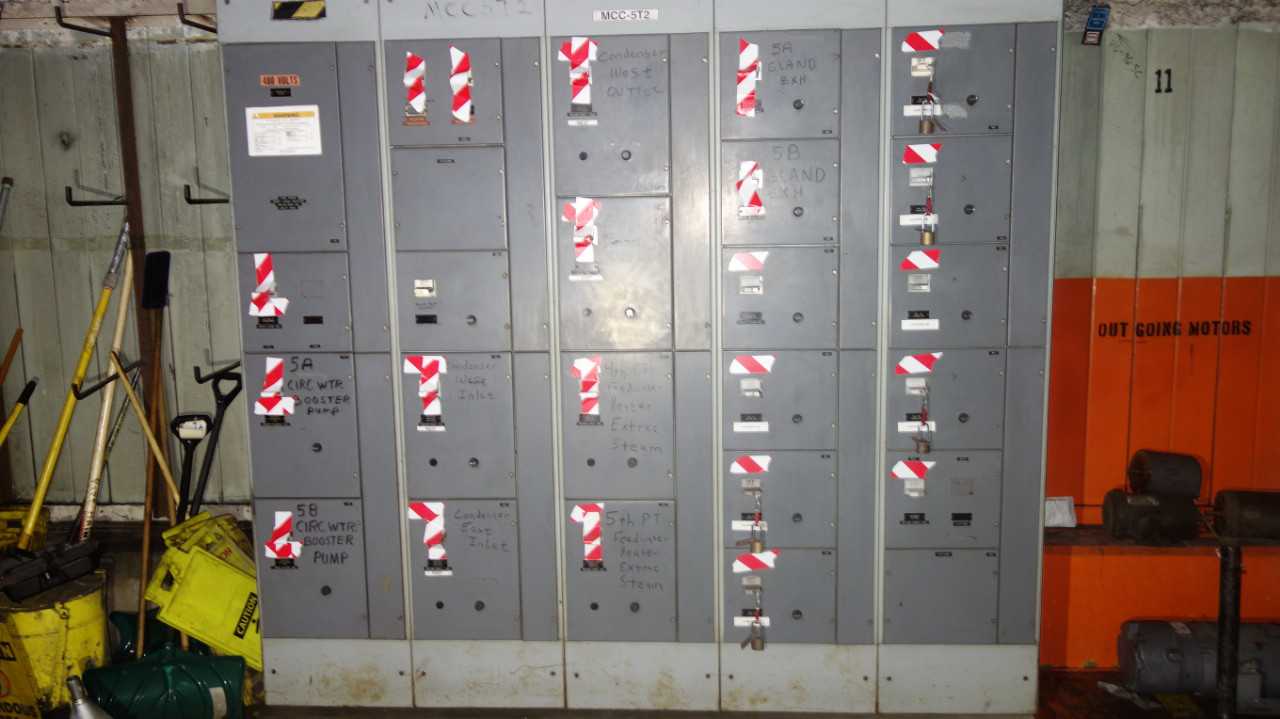 X5 VERTICAL SECTIONS OF WESTINGHOUSE MCC BUCKETS - MOTOR CONTROL CENTERS