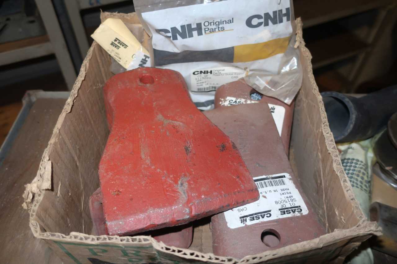 LOT OF ASSORTED CASE REPLACEMENT PARTS - POWER TRANSMISSION