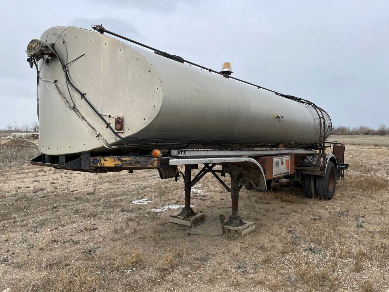Distributor Tank Trailer - PROCESS EQUIPMENT