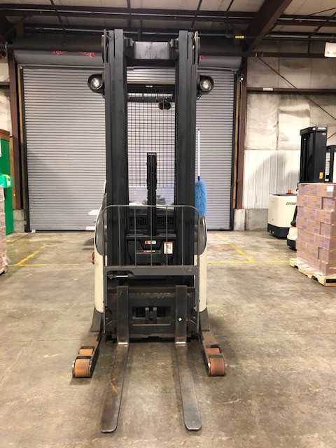2005 Crown RR522035TT240 reach truck, Portland, ME - REACH TRUCKS