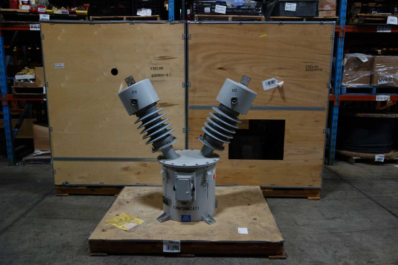 LOT OF 3 ABB OUTDOOR VOLTAGE TRANSFORMERS, 25 KV - CONTROL TRANSFORMERS