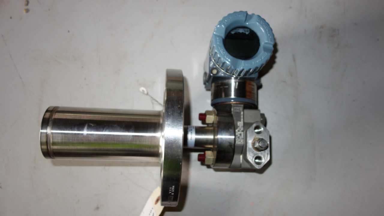 FOXBORO IDP10 PRESSURE TRANSMITTER - INSTRUMENTATION