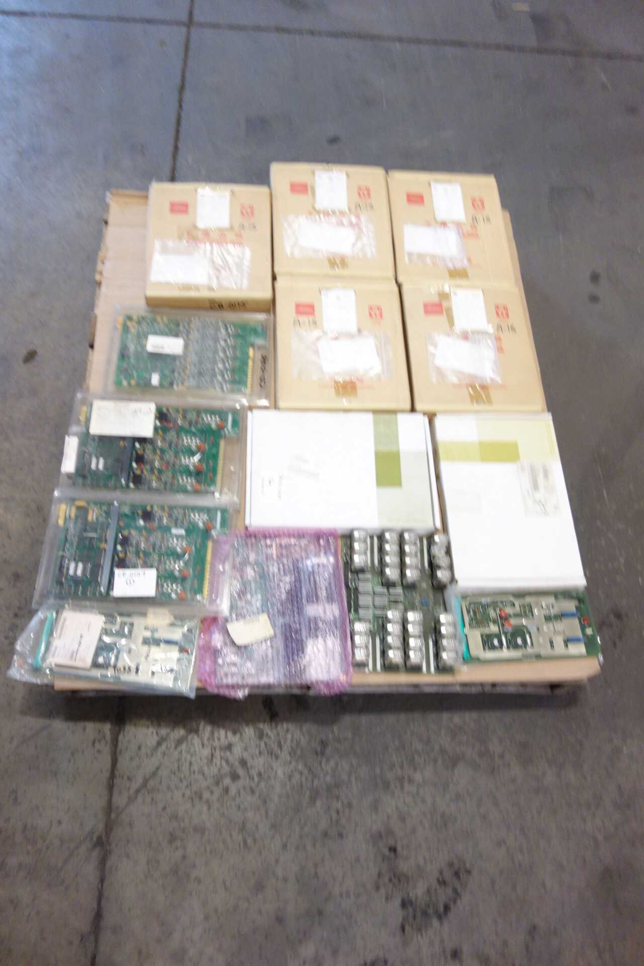LOT OF ASSORTED ELECTRICAL - ELECTRICAL COMPONENTS