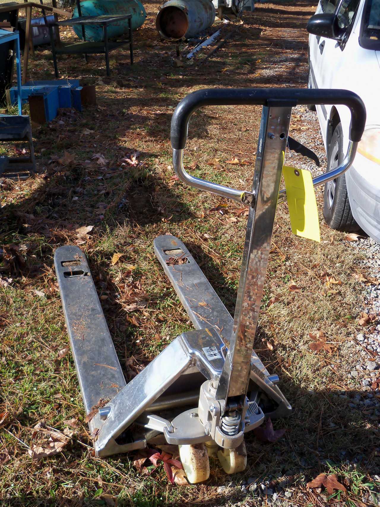 Stainless Steel Pallet Jack - MANUAL PALLET JACKS