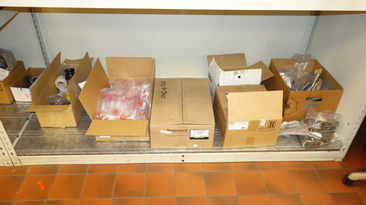LOT OF ASSORTED LAB EQUIPMENT, GLASS, PLASTICWARE - LAB & SCIENTIFIC